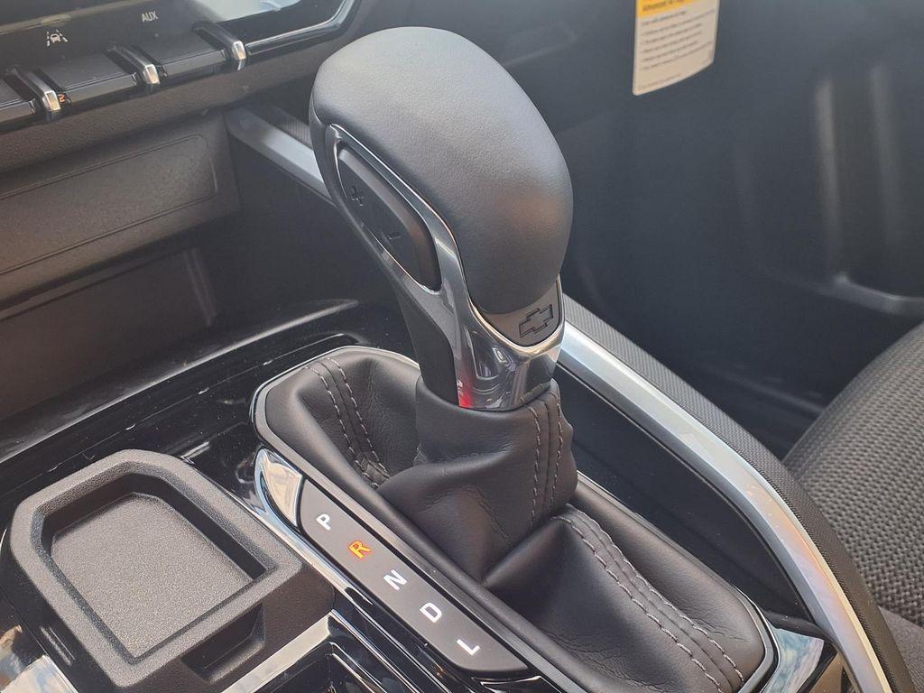 new 2026 Chevrolet Colorado car, priced at $33,080