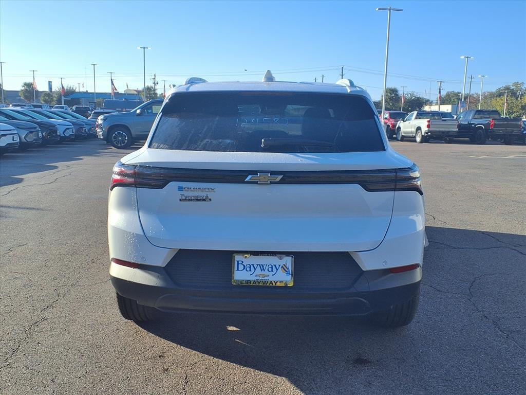 new 2026 Chevrolet Equinox EV car, priced at $32,545