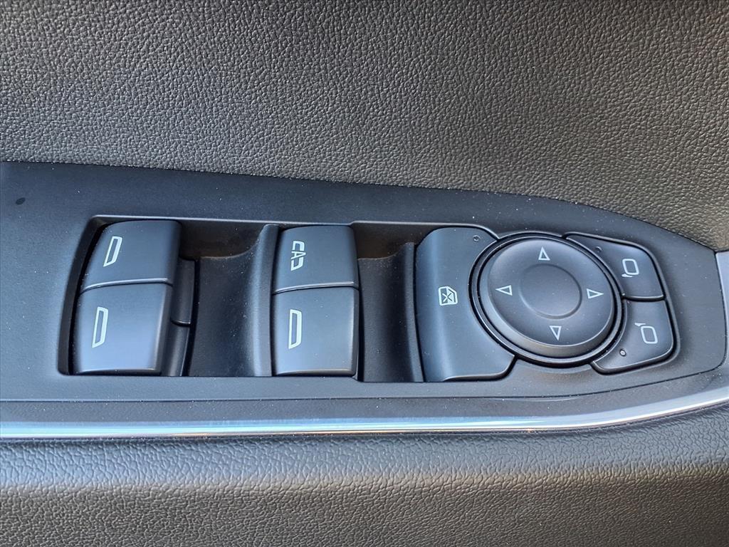 used 2025 Chevrolet Silverado 1500 car, priced at $38,690