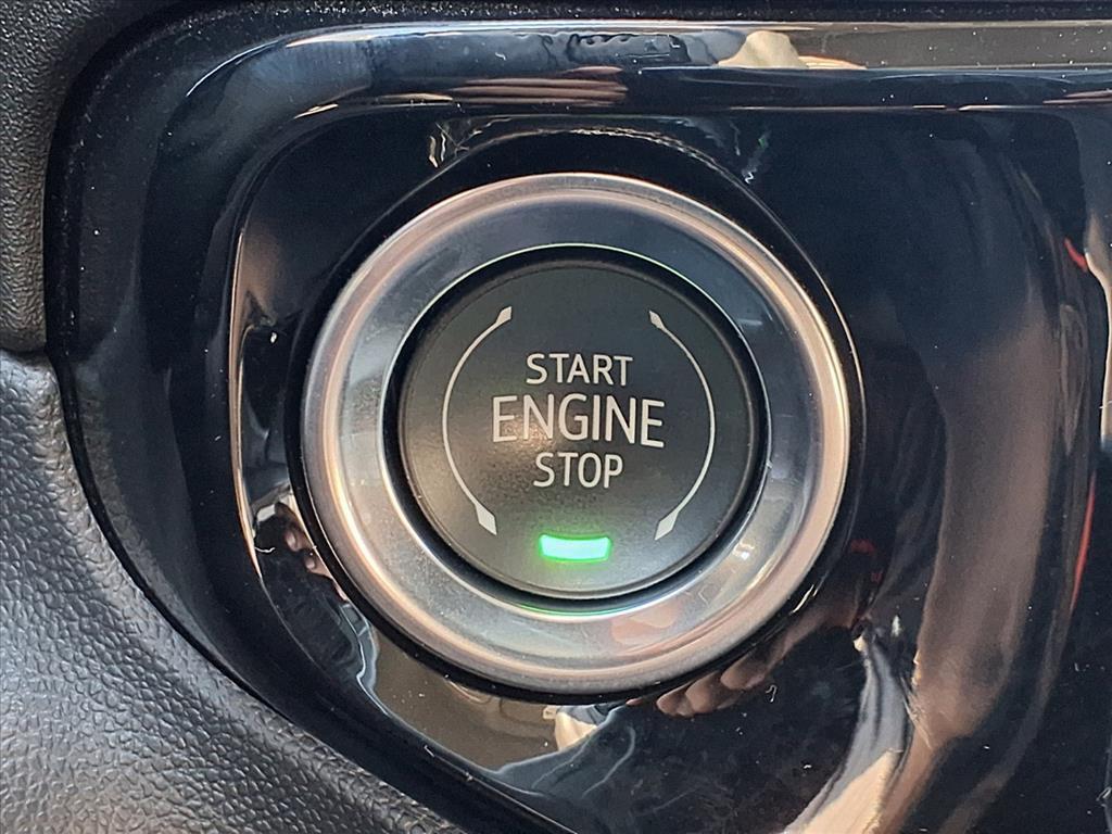 used 2025 Chevrolet Silverado 1500 car, priced at $38,690