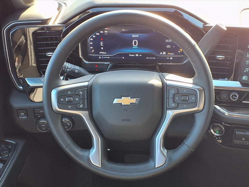 used 2025 Chevrolet Silverado 1500 car, priced at $38,690