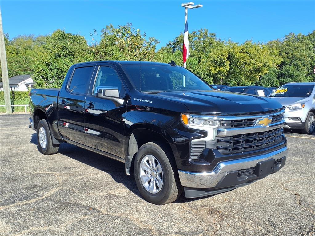 used 2025 Chevrolet Silverado 1500 car, priced at $38,690