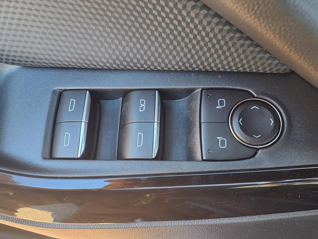 new 2026 Chevrolet Equinox car, priced at $32,385