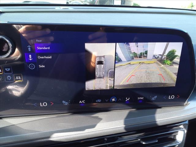 new 2024 Chevrolet Traverse car, priced at $44,895