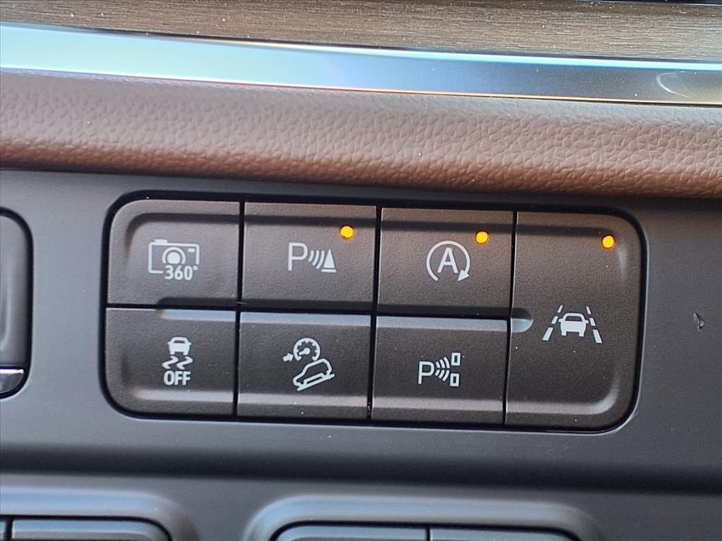 new 2026 Chevrolet Suburban car, priced at $97,700