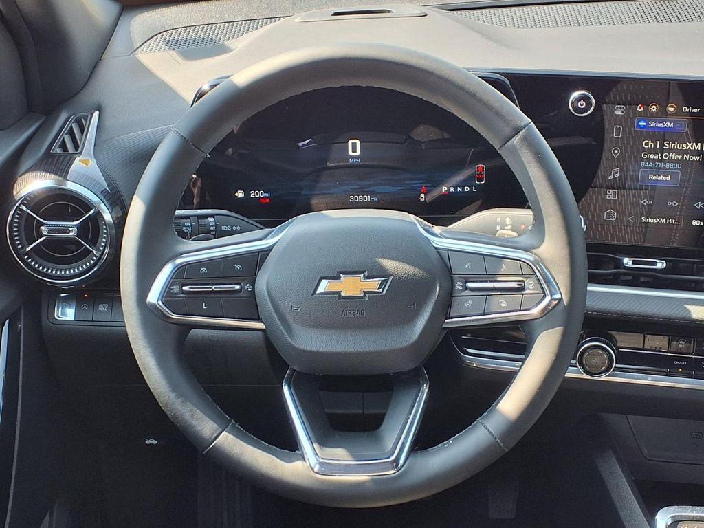 used 2025 Chevrolet Equinox car, priced at $23,004