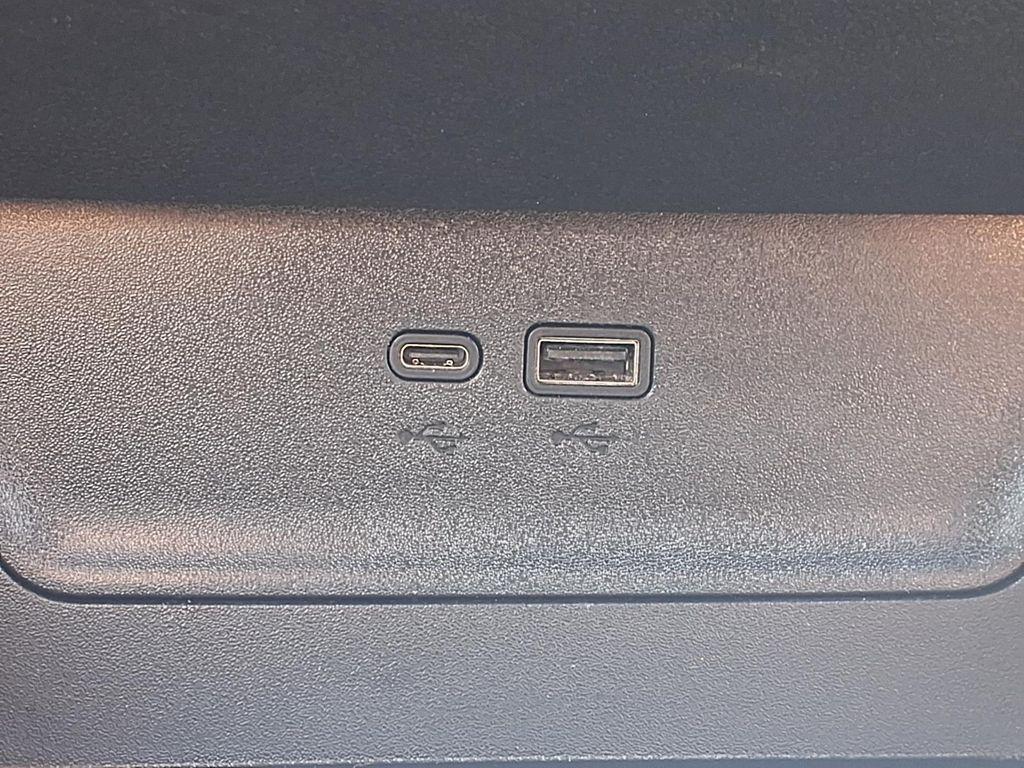 used 2025 Chevrolet Equinox car, priced at $23,004