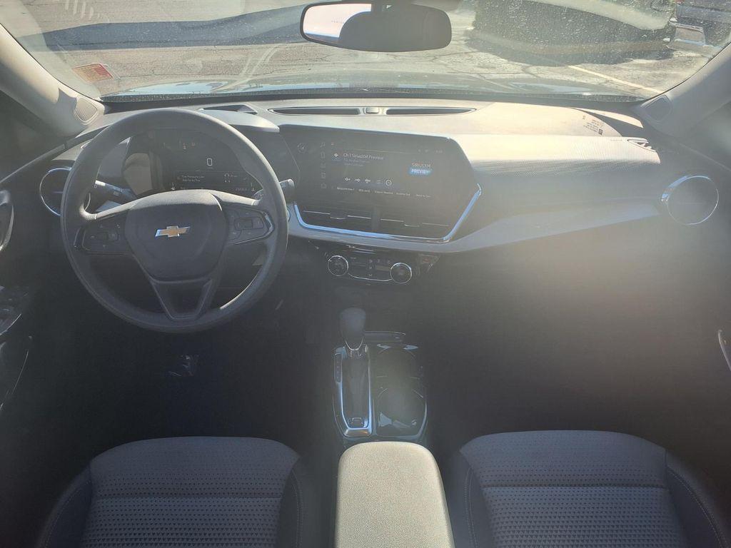 used 2025 Chevrolet Trax car, priced at $19,470