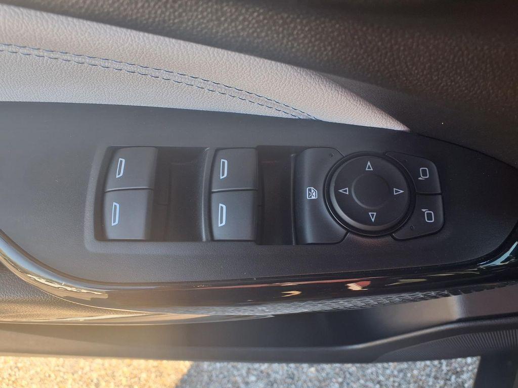 used 2025 Chevrolet Trax car, priced at $19,470