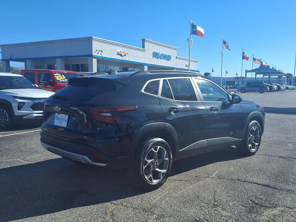 used 2025 Chevrolet Trax car, priced at $19,470