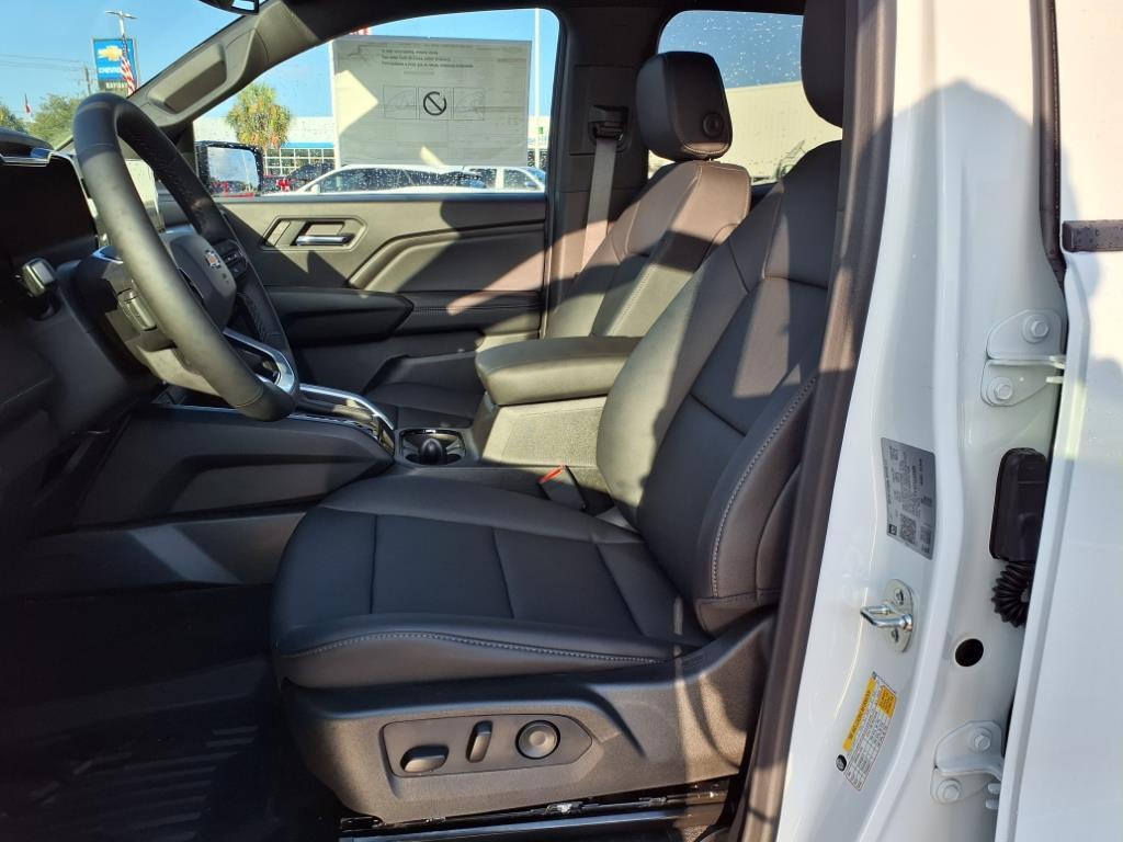 new 2026 Chevrolet Colorado car, priced at $35,600