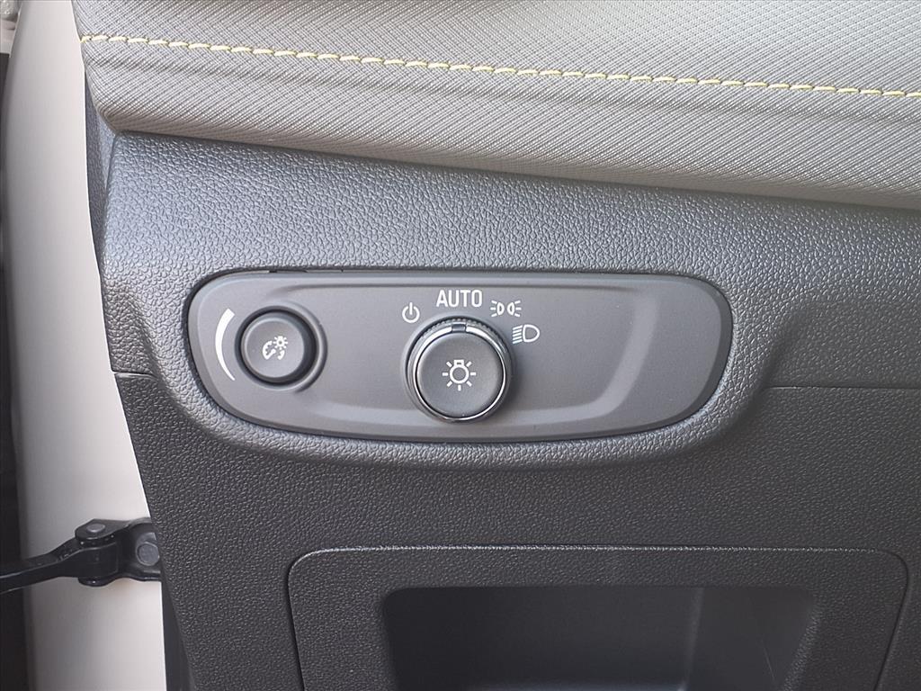 new 2026 Chevrolet TrailBlazer car, priced at $28,050