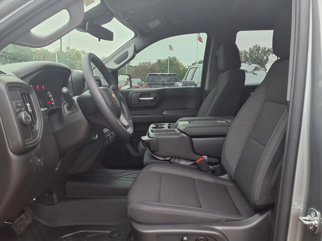 new 2026 Chevrolet Silverado 1500 car, priced at $32,660