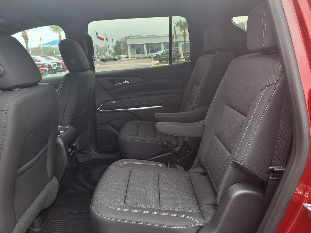 new 2026 Chevrolet Traverse car, priced at $44,024