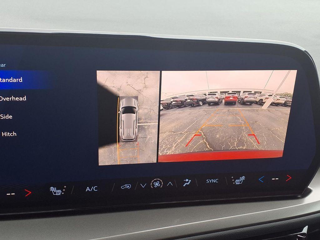 new 2026 Chevrolet Traverse car, priced at $44,024