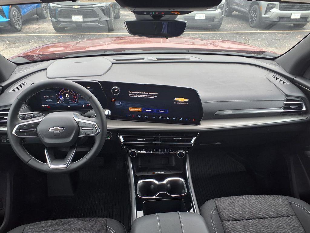 new 2026 Chevrolet Traverse car, priced at $44,024