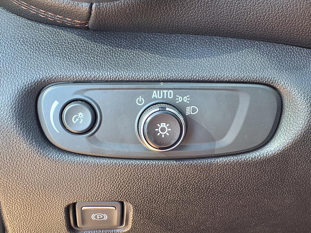 used 2023 Chevrolet Blazer car, priced at $30,265