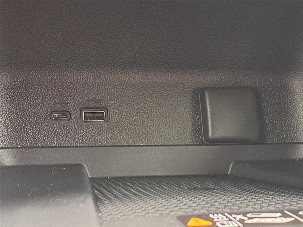 new 2026 Chevrolet Traverse car, priced at $40,405