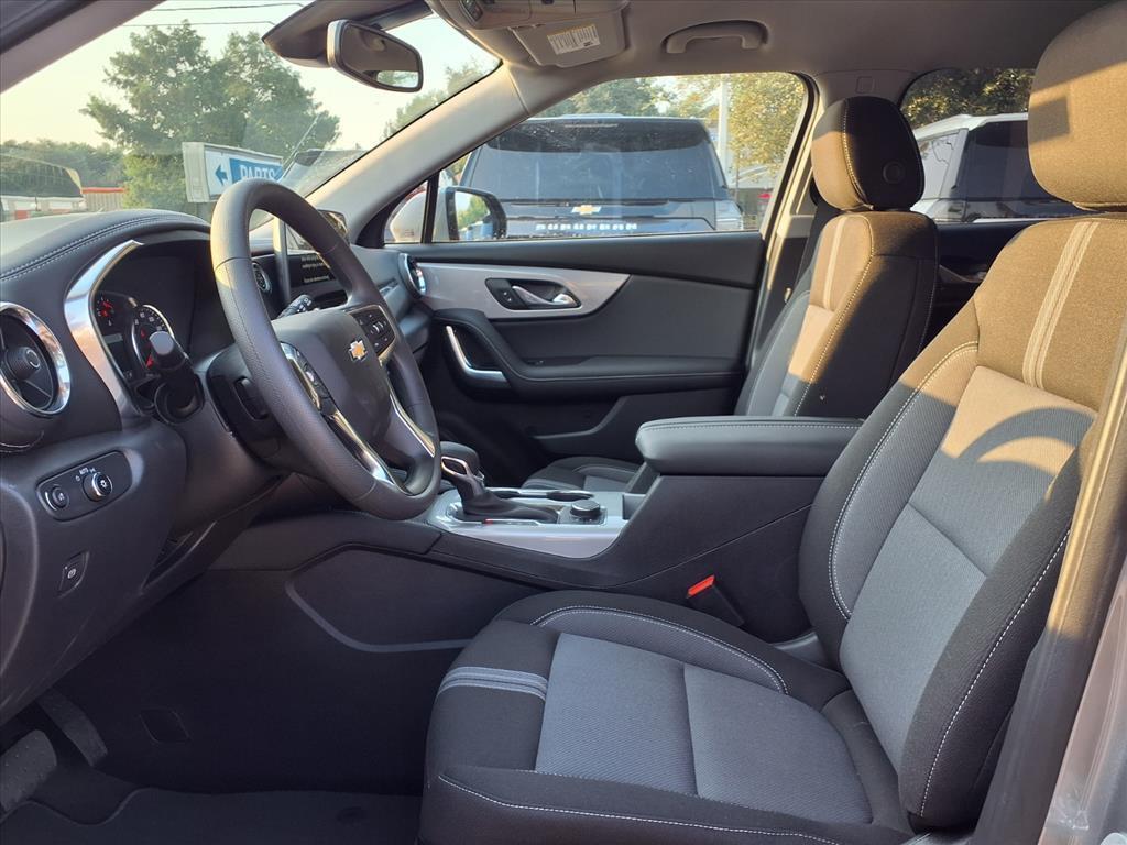 new 2025 Chevrolet Blazer car, priced at $35,610