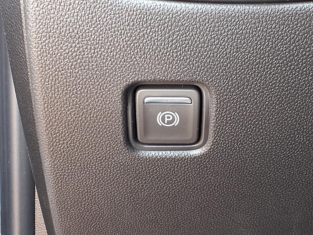 new 2025 Chevrolet Blazer car, priced at $35,610