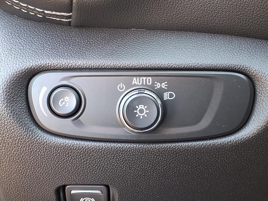 new 2025 Chevrolet Blazer car, priced at $35,610