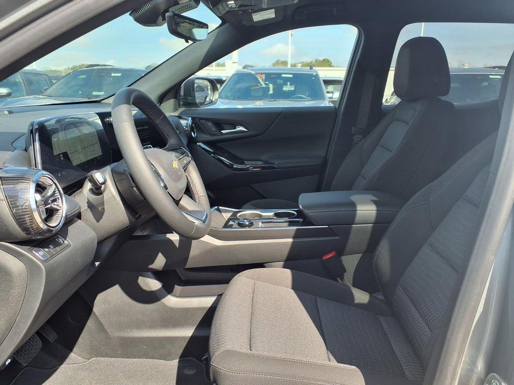 new 2026 Chevrolet Equinox car, priced at $26,990