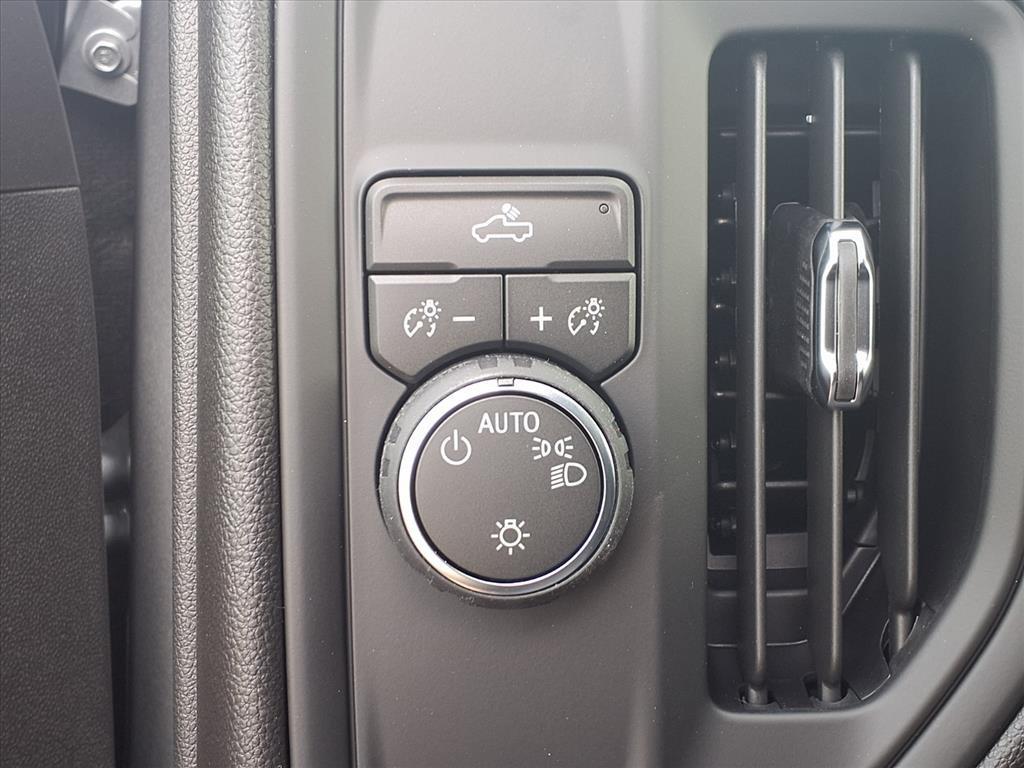 new 2026 Chevrolet Silverado 1500 car, priced at $32,660