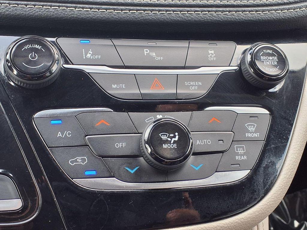 used 2023 Chrysler Pacifica Hybrid car, priced at $23,982