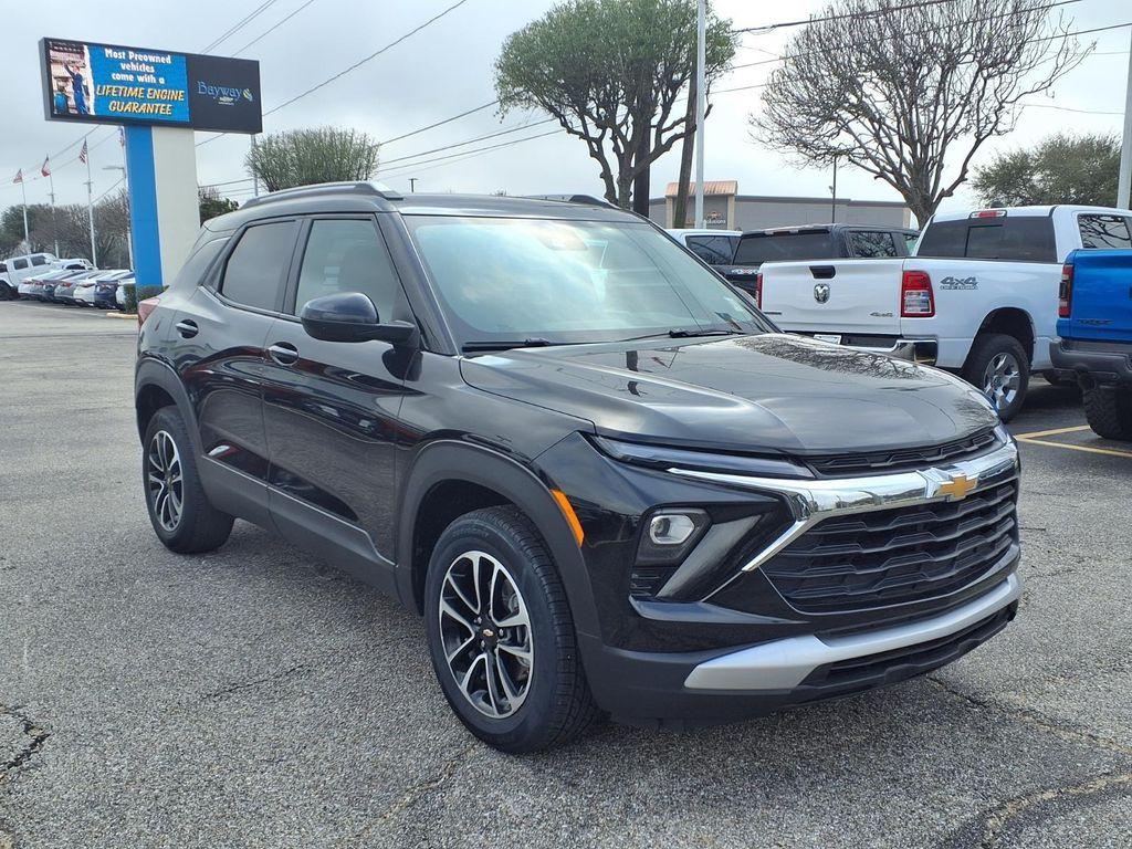 used 2025 Chevrolet TrailBlazer car, priced at $21,629