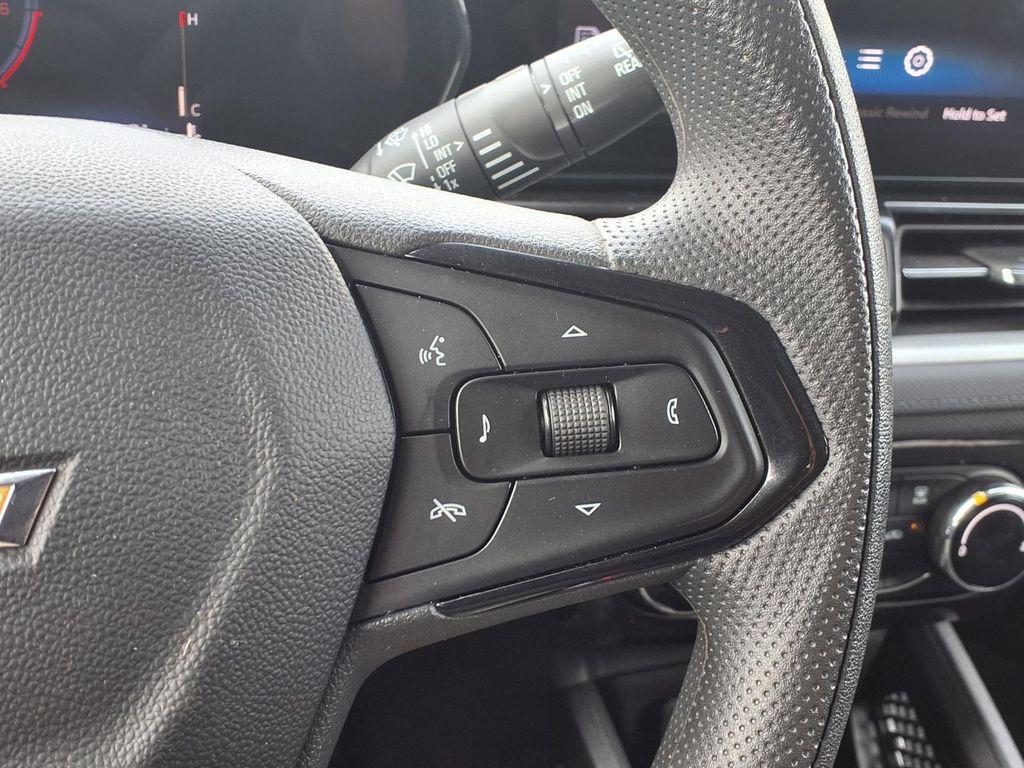 used 2025 Chevrolet TrailBlazer car, priced at $21,629