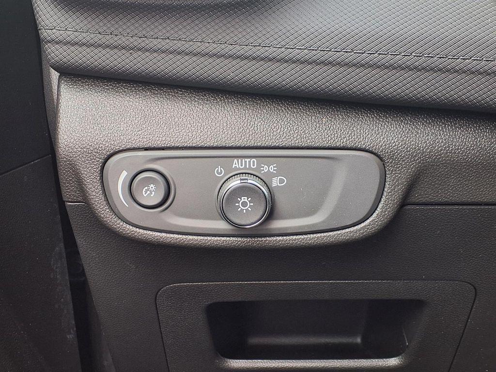 used 2025 Chevrolet TrailBlazer car, priced at $21,629