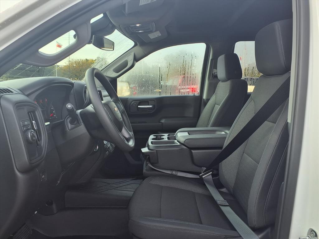 new 2026 Chevrolet Silverado 1500 car, priced at $32,660