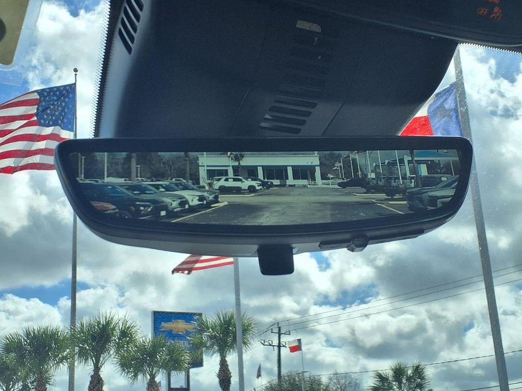 new 2026 Chevrolet Traverse car, priced at $42,244