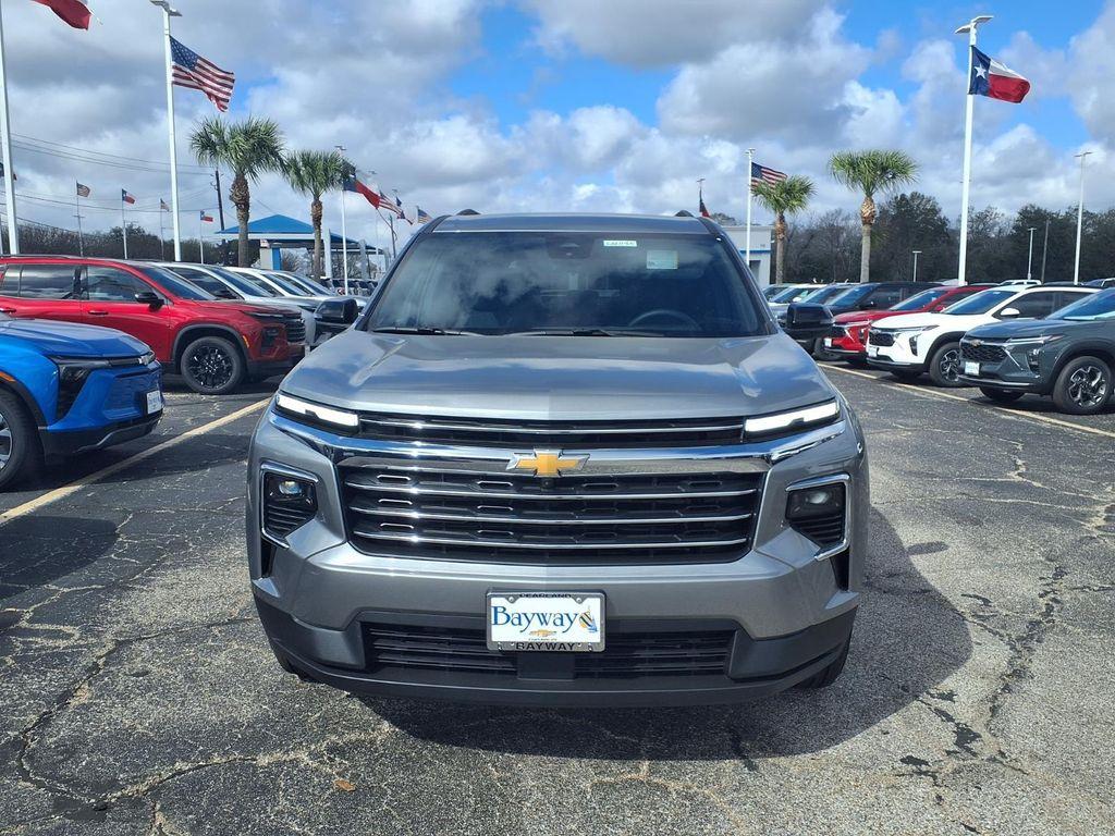 new 2026 Chevrolet Traverse car, priced at $42,244