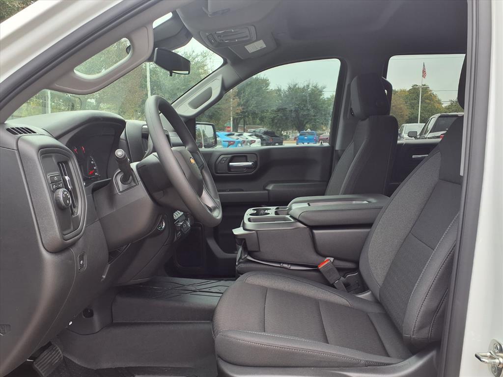 new 2026 Chevrolet Silverado 1500 car, priced at $32,660