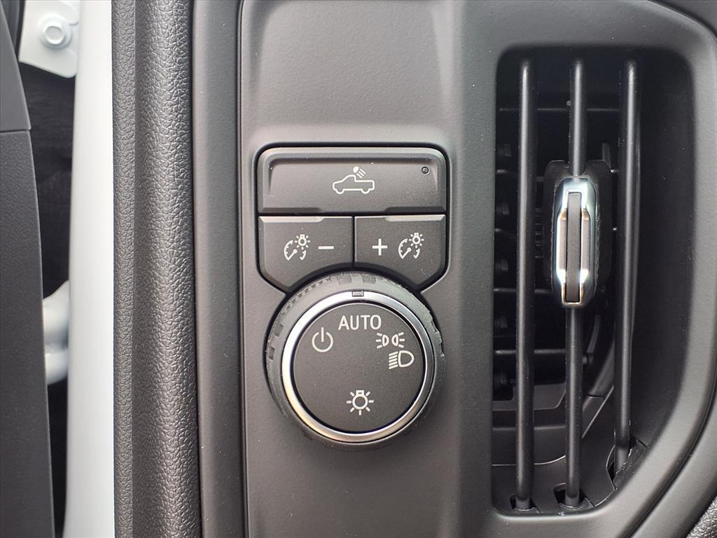 new 2026 Chevrolet Silverado 1500 car, priced at $32,660