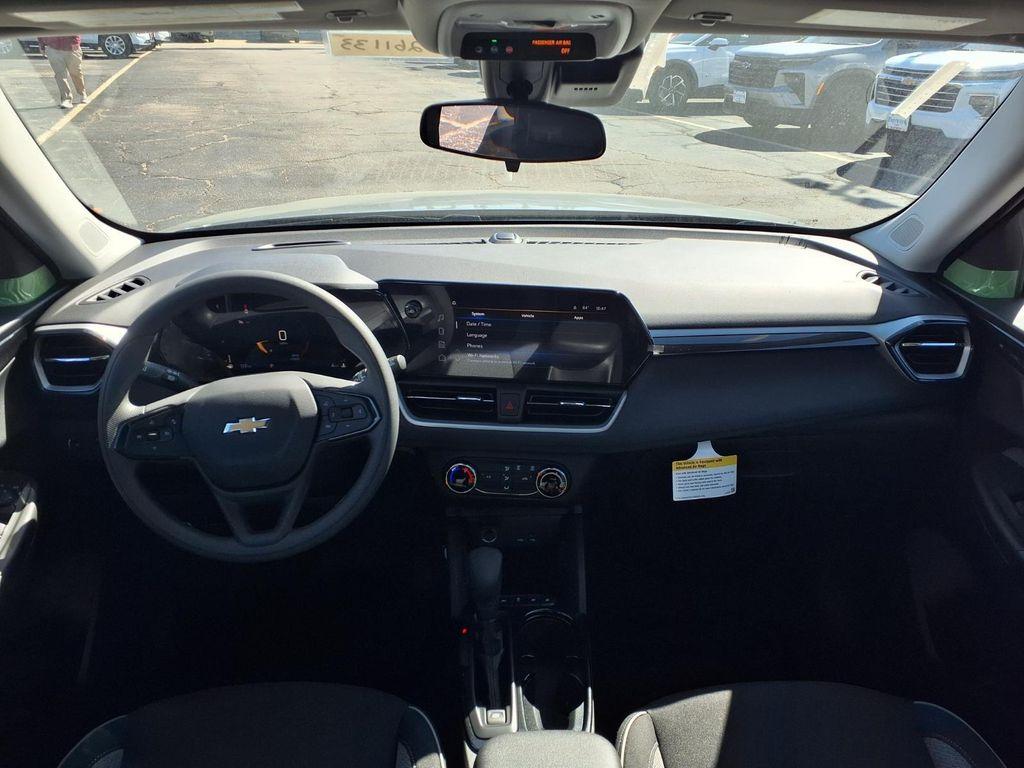 new 2026 Chevrolet TrailBlazer car, priced at $22,345