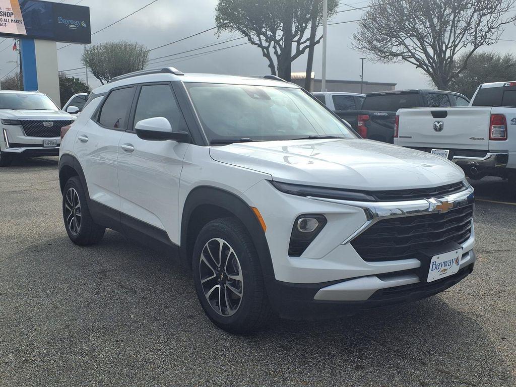 used 2025 Chevrolet TrailBlazer car, priced at $21,470