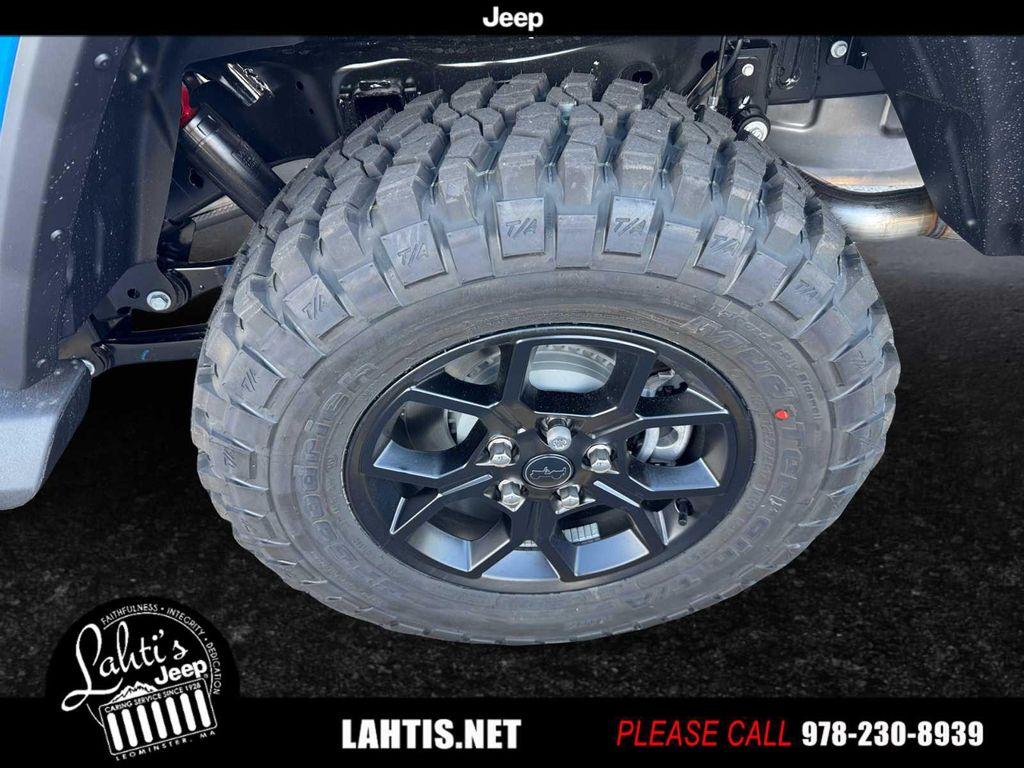 new 2025 Jeep Gladiator car, priced at $51,300