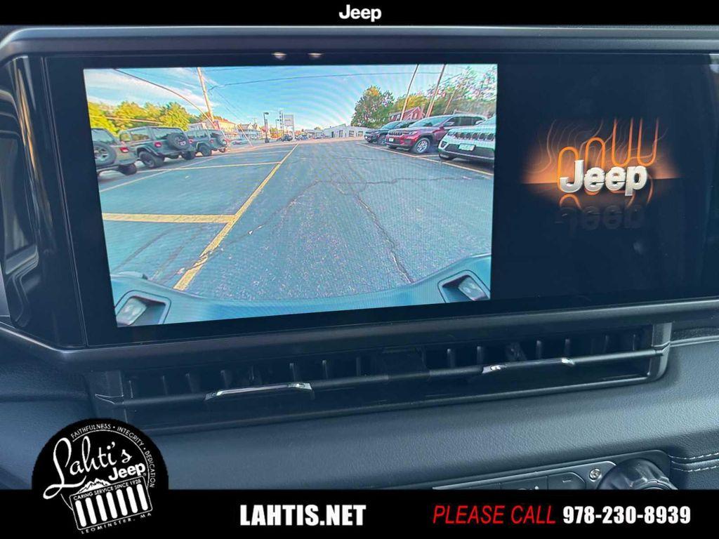 new 2025 Jeep Gladiator car, priced at $51,300