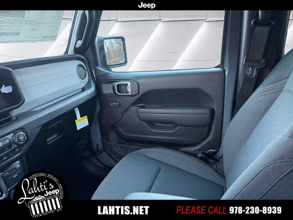 new 2026 Jeep Wrangler car, priced at $43,370