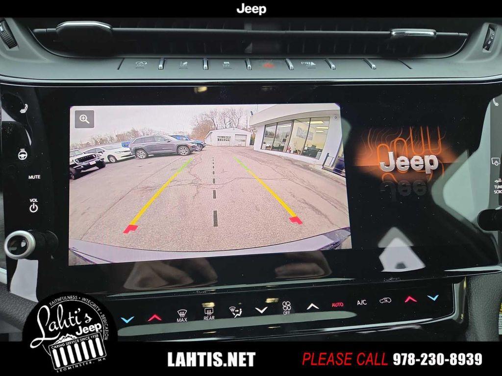 new 2026 Jeep Grand Cherokee car, priced at $47,402