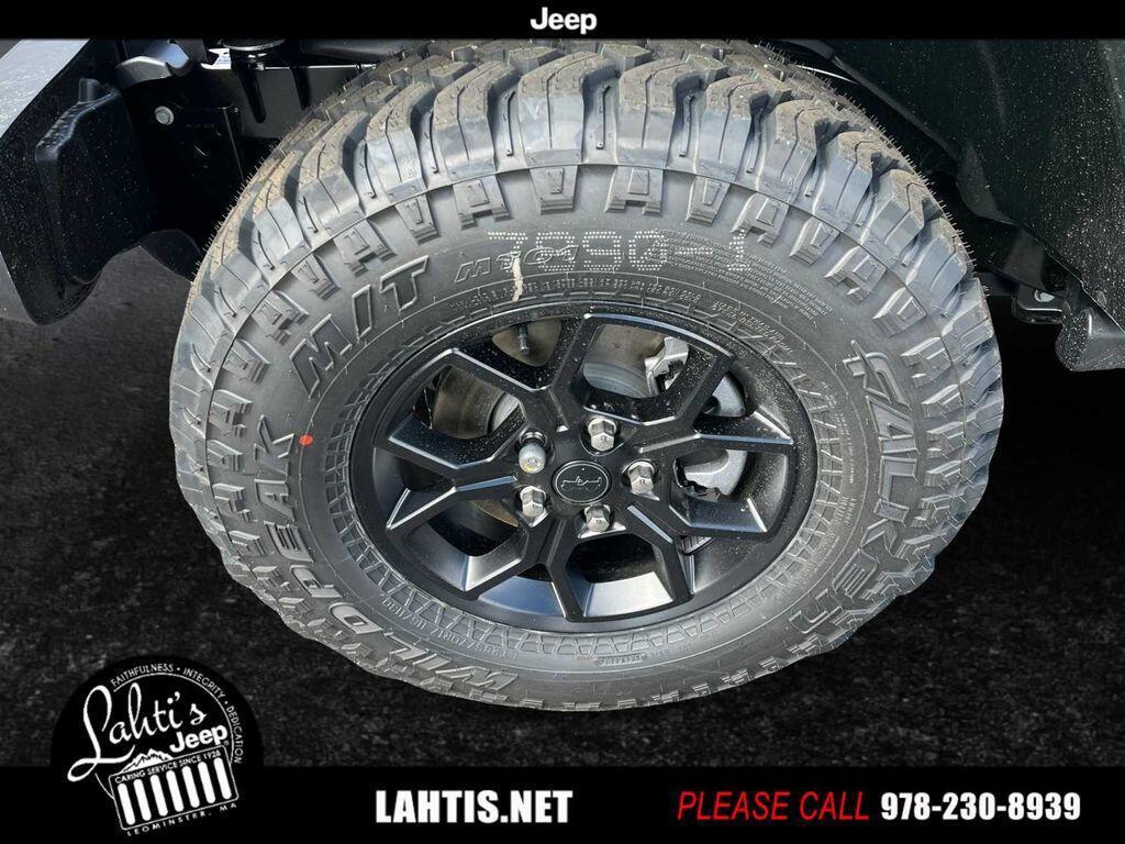 new 2025 Jeep Wrangler car, priced at $38,527