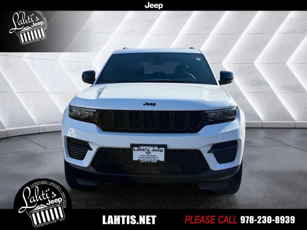 new 2025 Jeep Grand Cherokee car, priced at $46,905