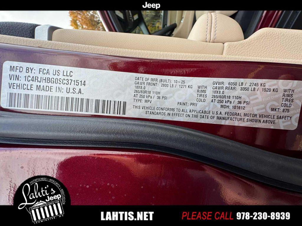 new 2025 Jeep Grand Cherokee car, priced at $45,625