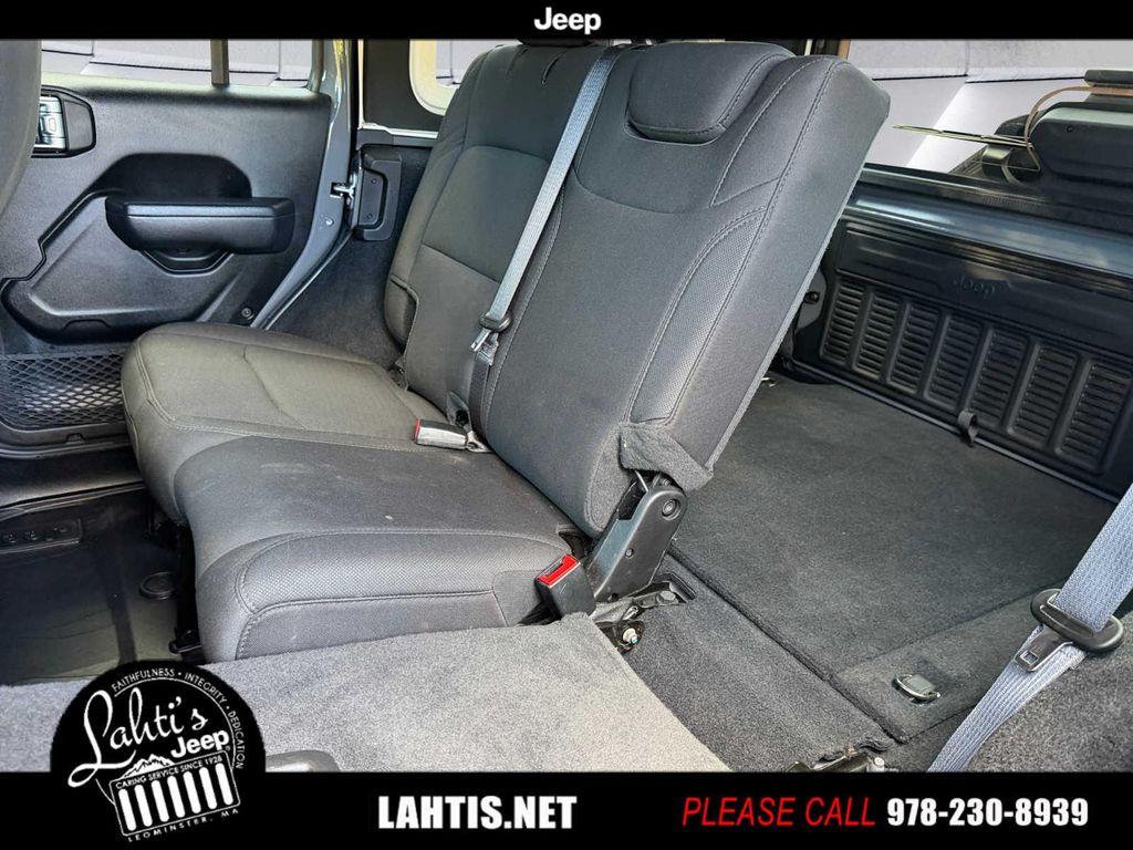 used 2022 Jeep Wrangler Unlimited car, priced at $32,490