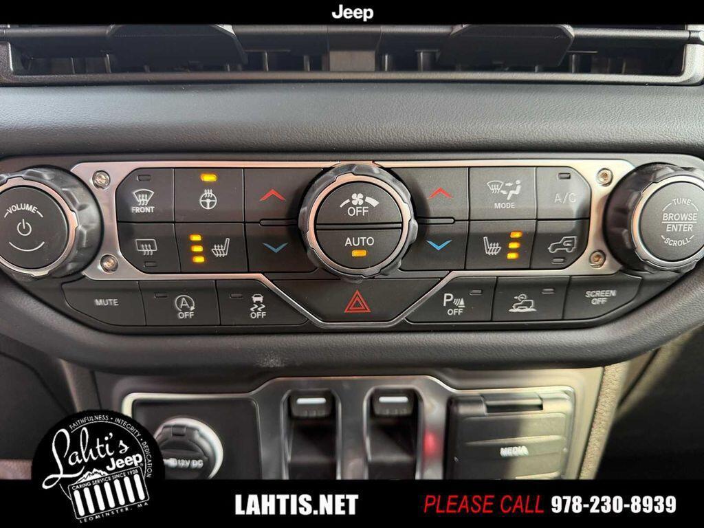 new 2026 Jeep Wrangler car, priced at $60,975