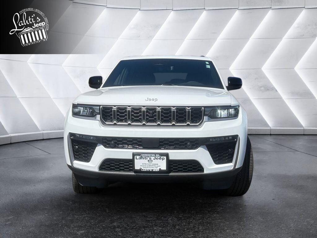 new 2026 Jeep Grand Cherokee car, priced at $49,034