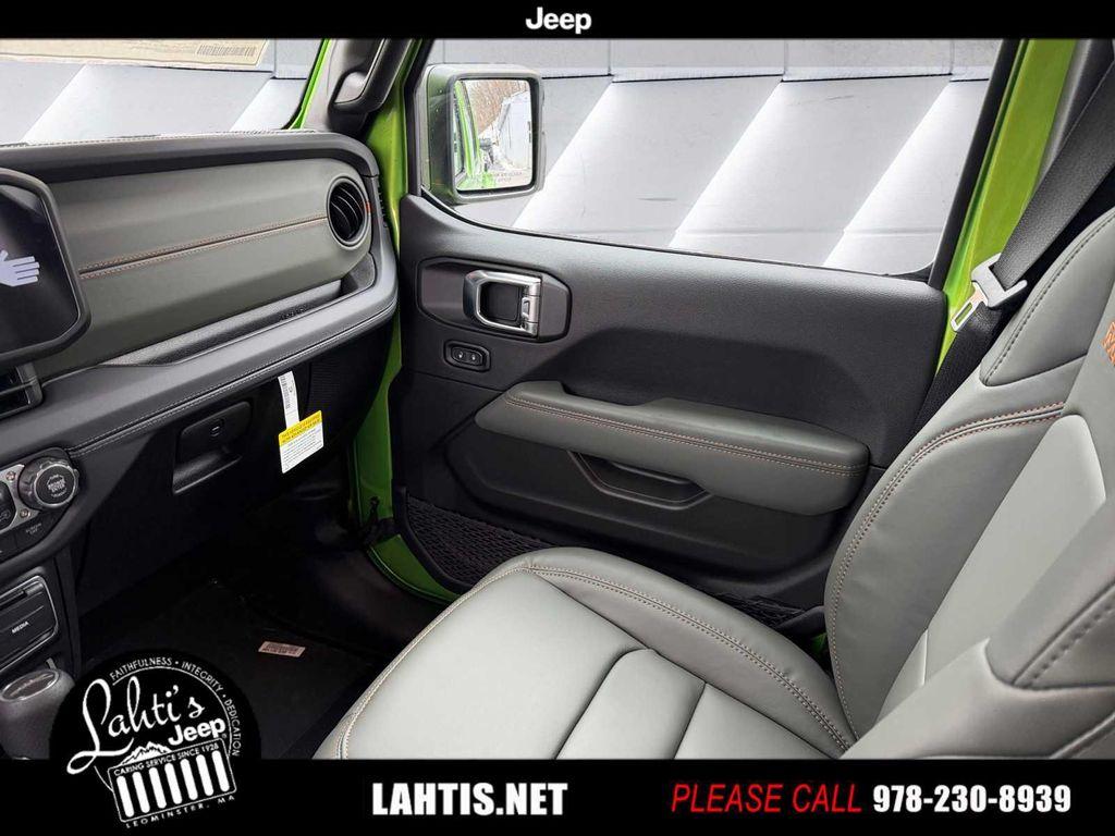 new 2026 Jeep Gladiator car, priced at $63,140