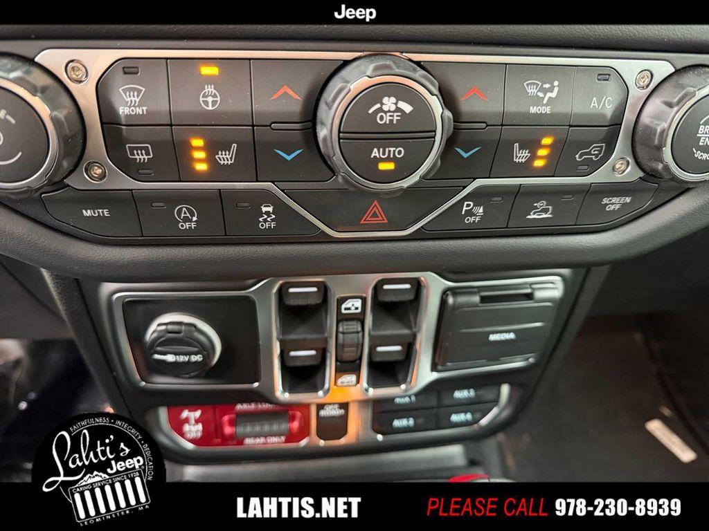 new 2026 Jeep Gladiator car, priced at $63,140